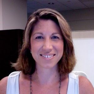 Meet your Posher, Elissa